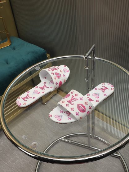 Louis Vuitton low-top flip flops - Image 9