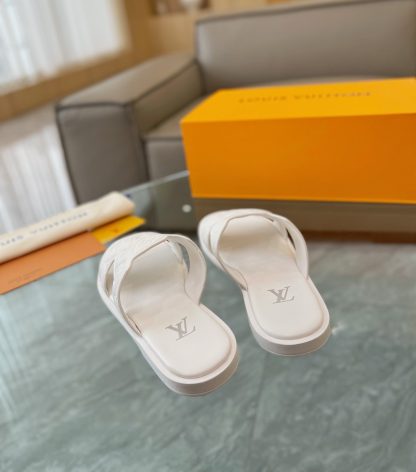 Louis Vuitton embossed grained leather slippers - Image 8