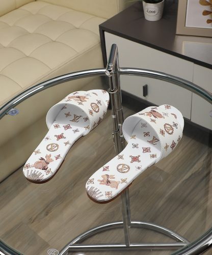 Louis Vuitton low-top flip flops - Image 8
