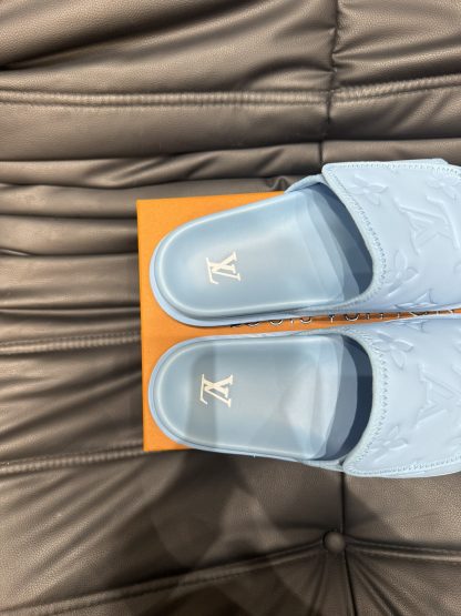 Louis Vuitton high-end men's summer slippers - Image 8