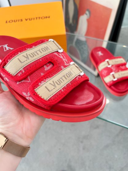 Louis Vuitton high-end men's summer slippers - Image 8