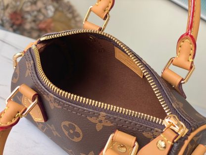 Louis Vuitton Classic Speedy Bag - Image 8