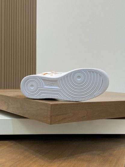 Louis Vuitton co-branded casual sneakers - Image 8