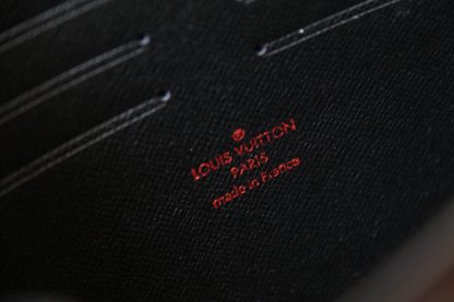 Louis Vuitton POCHETTE VOYAGE Clutch - Image 9