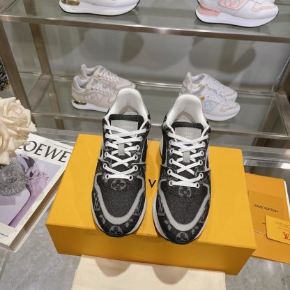 Louis Vuitton Neo Run Away sneakers - Image 10