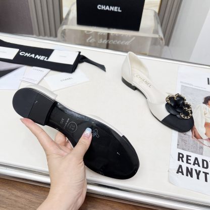 Chanel Spring/Summer Dancing Shoes Series Small Round Toe White Flat Sandals Heel Height 1.5cm - Image 9