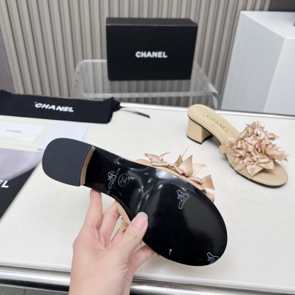 Chanel Spring/Summer Dancing Shoes Collection Slim Custom Flower Apricot Chunky Heel Sandals Heel Height 5cm - Image 9