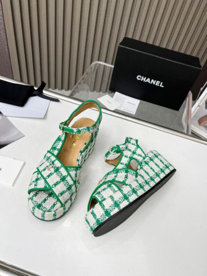 Chanel green and white platform wedge heel thick-soled summer sandals - Image 8