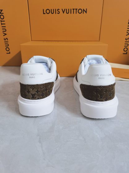 Louis Vuitton classic casual sports sneakers - Image 9