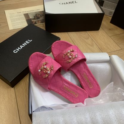 Chanel's new spring and summer pink style flat sandals with ladylike temperament - Image 9