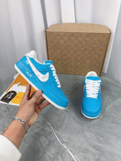 Louis Vuitton couple's co-branded sports shoes - Image 9