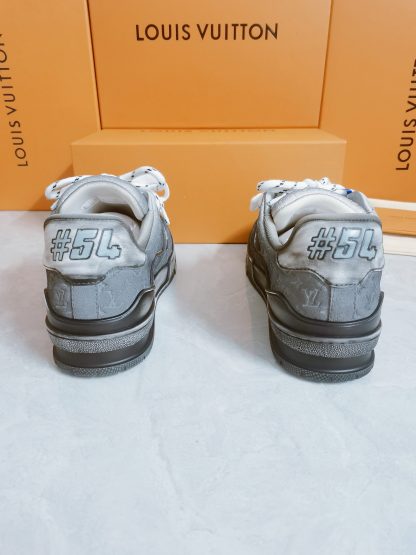 Louis Vuitton washed popular men's sports shoes - Image 9