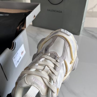 Balenciaga CARGO 23ss runway sneakers - Image 9