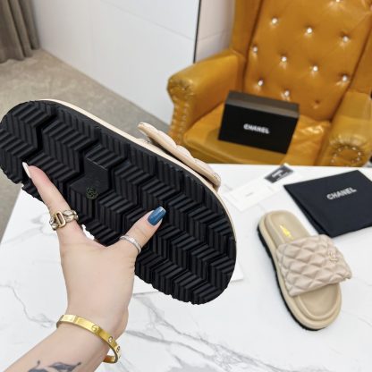 Chanel Couple's High-end Fashionable Apricot Sandals - Image 9
