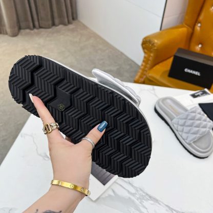Chanel Couple's High-end Fashionable Gray Sandals - Image 9