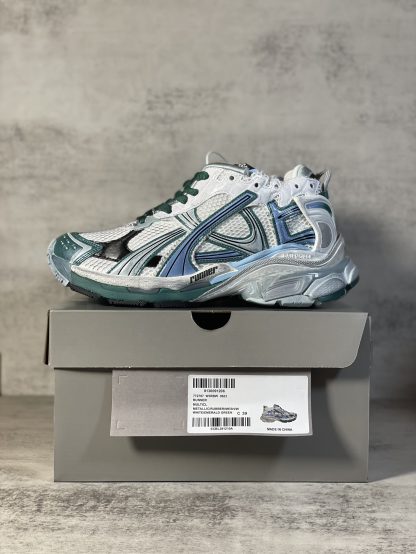 Balenciaga trendy fashionable sneakers - Image 9