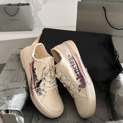 Balenciaga Couple's Retro Fashion Sneakers - Image 9