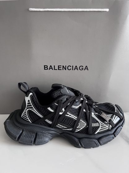 Balenciaga stylish dad shoes - Image 9