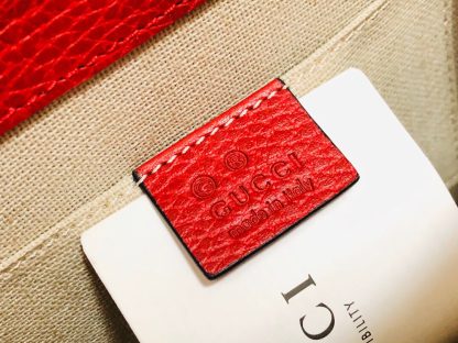 Gucci Vintage Red Chain Bag - Image 9