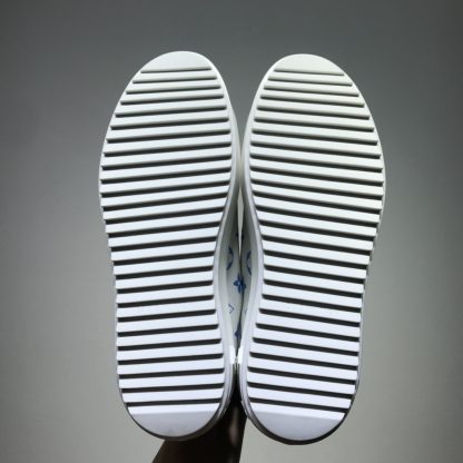 Louis Vuitton low-top new casual couple shoes - Image 10