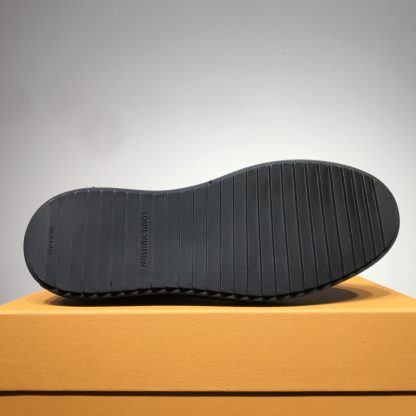 Louis Vuitton low-top new casual couple shoes - Image 9