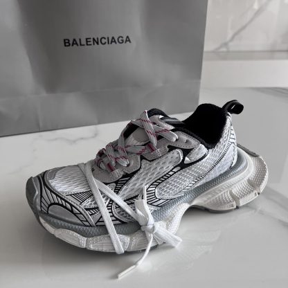 Balenciaga distressed trendy running shoes - Image 9