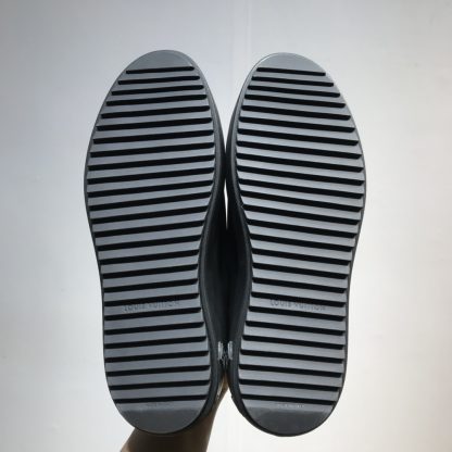 Louis Vuitton low-top new casual couple shoes - Image 9