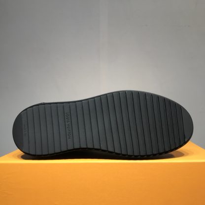 Louis Vuitton low-top new casual couple shoes - Image 9
