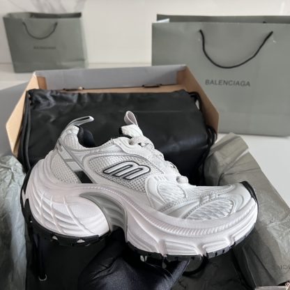 Balenciaga couple's breathable dad shoes - Image 9