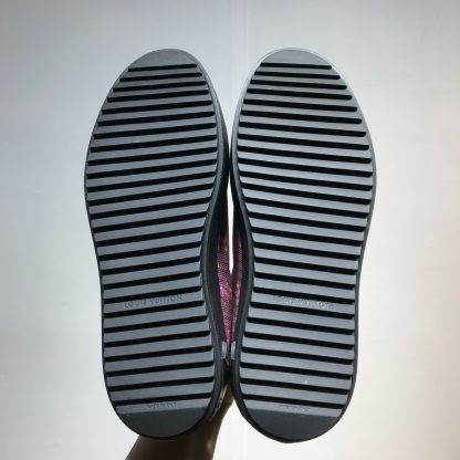 Louis Vuitton low-top new casual couple shoes - Image 9