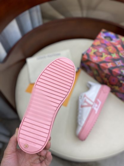 Louis Vuitton couple's Louis Vuitton buckle series casual shoes - Image 8