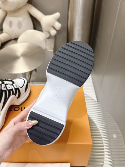 Louis Vuitton Archlight Sneakers - Image 9