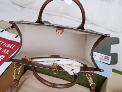 Gucci classic GG diamond quilted pattern handbag - Image 9