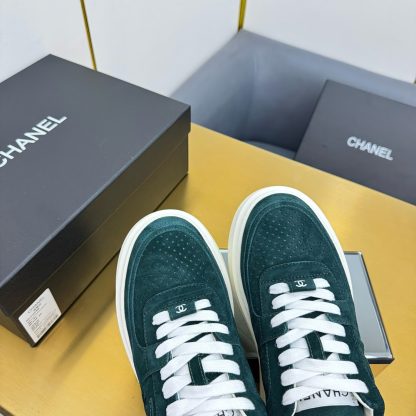 Chanel dark green casual versatile sneakers - Image 9
