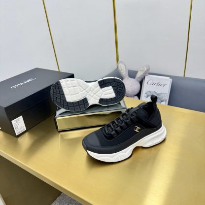 Chanel men's and women's couple's pure black classic sports all-match casual dad shoes - Image 9