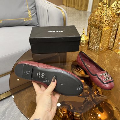 Chanel autumn and winter new red small round head retro loafers - Image 9