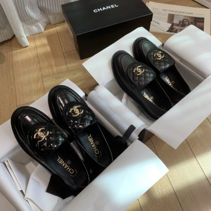 Chanel's new elegant and durable black loafers for early spring - Image 9