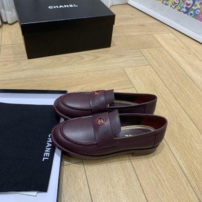 Chanel autumn and winter new red retro style small round head loafers - Image 8