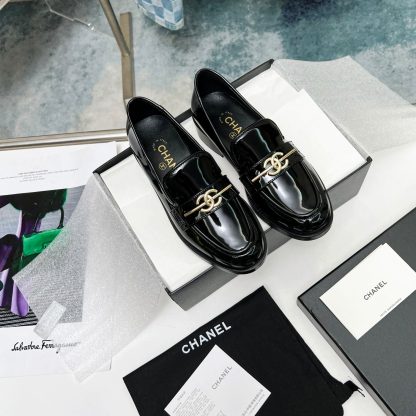 Chanel's new early spring black shiny beautiful and comfortable loafers with a heel height of 2.5cm - Image 9