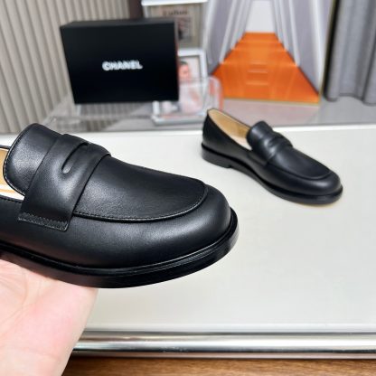 Chanel Early Autumn New Small Round Toe Black Retro Loafers - Image 9