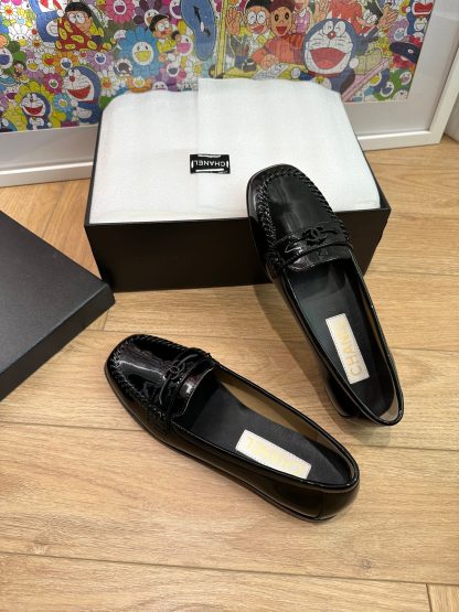 Chanel autumn and winter four seasons retro style small round head black shiny loafers - Image 9