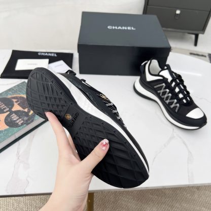 Chanel Spring and Autumn Super Durable Black and White Casual Shoes - Image 9