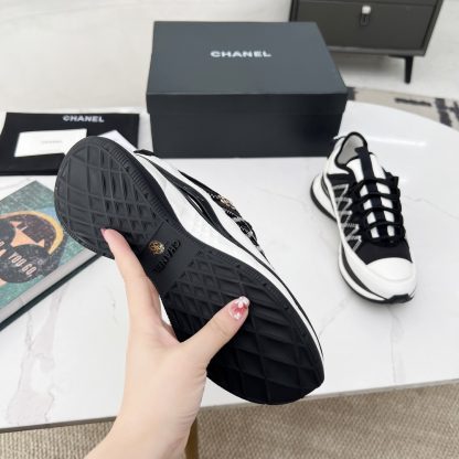 Chanel Spring and Autumn Super Durable White and Black Casual Shoes - Image 9
