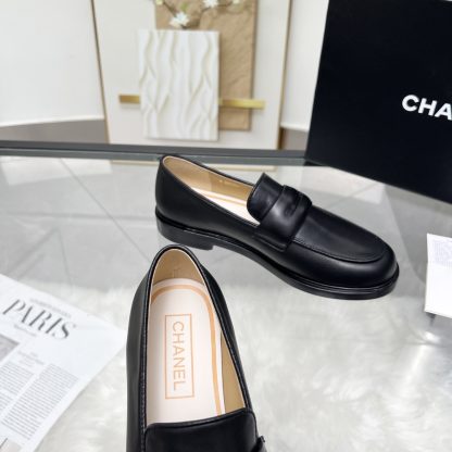 Chanel black early spring new small round head delicate loafers - Image 9
