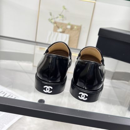 Chanel's new black shiny early spring small round head delicate loafers - Image 9