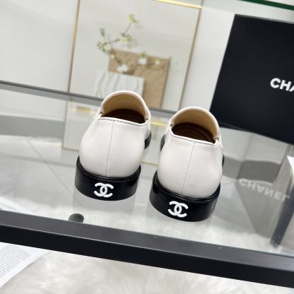 Chanel white early spring new small round head delicate loafers - Image 9