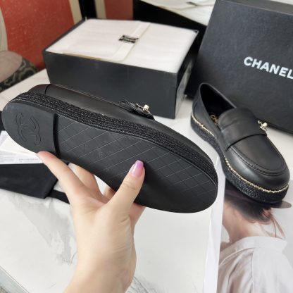 Chanel's new four seasons retro style small round head black loafers - Image 9