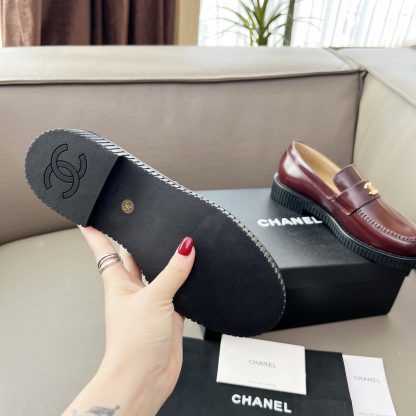 Chanel Early Spring Dance Shoes Series Red Shiny Small Round Head Retro Loafers - Image 8