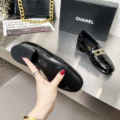 Chanel Early Spring Dance Shoes Series Small Round Toe Black Shiny Loafers Heel Height 3cm - Image 9