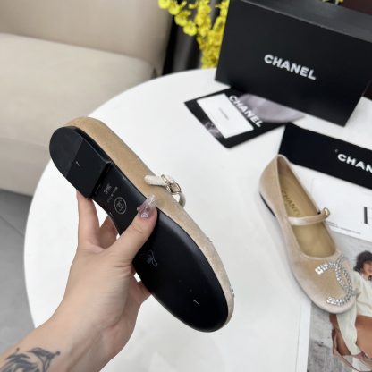 Chanel Spring/Summer Dancing Shoes Collection Apricot Hot Brick Loafers - Image 9